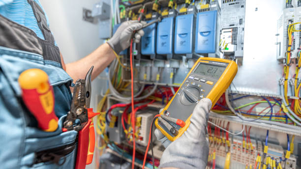 Best Local Electrician Companies  in Holly Ridge, NC